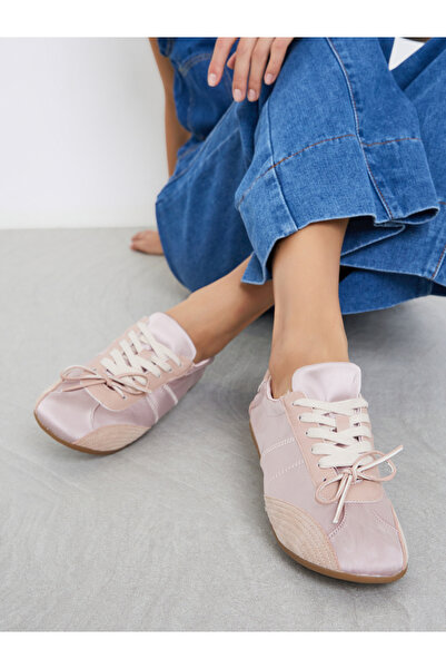 Styli حذاء رياضي بلوحة ساتان وردية