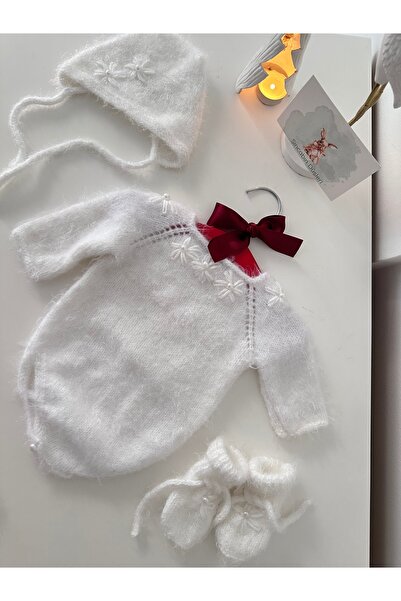 Sincabın Düşleri Hoşgeldin bebek yenidoğan hediye kutusu seti kıyafet takımı el örgüsü triko tulum şapka organik set