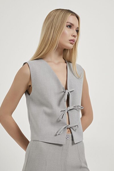 Arma Life Жіночий приталений сірий жилет з підкладкою, що зав'язується спереду