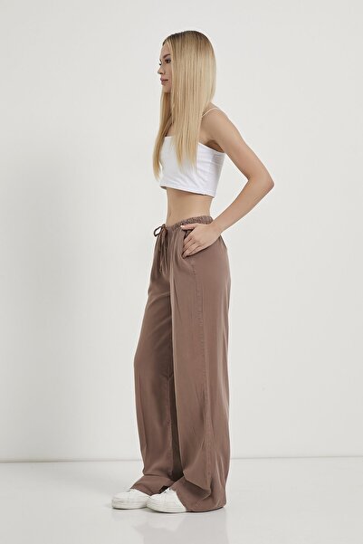 Arma Life Women's Elastic Waist Wide Leg Brown Baggy Trousers
