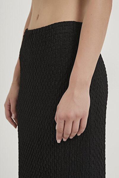 Arma Life Women's Elastic Waist Basic Slit Black Long Skirt