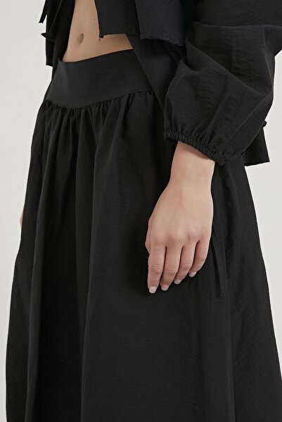 Arma Life Women's Side Zipper Pleated Black Loose Long Skirt