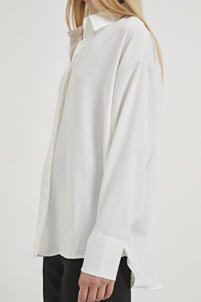 Arma Life Women's Long Sleeve Flowy Oversized White Shirt