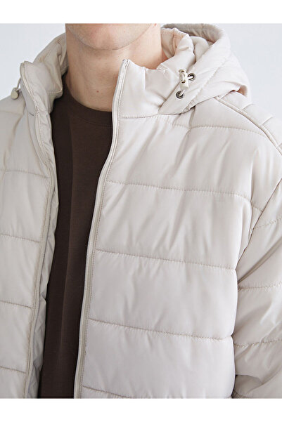 LC Waikiki Sparkling Choices from Shining Store | Standard Mold Hooded Men's Puffer Jacket