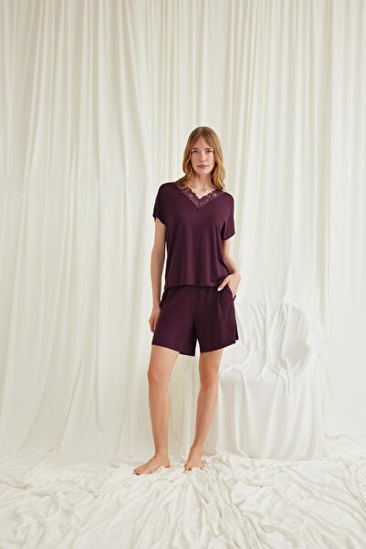 MONAMİSE Women's short-sleeve lace-trimmed v-neck pajama set with shorts, burgundy