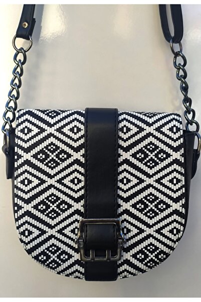 Hepsibitarz Kadın Siyah Beyaz Kilim Desenli Otantik Omuz Çantası