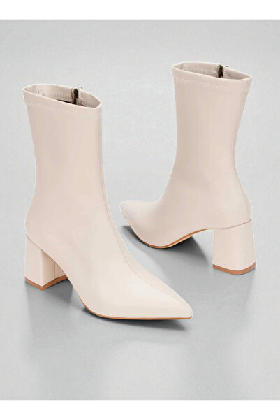 Adesso Store Yeni Sezon Bej Sivri Burun Blok Topuklu Fermuarlı Kadın Bot – Günlük & Ofis Şıklığı