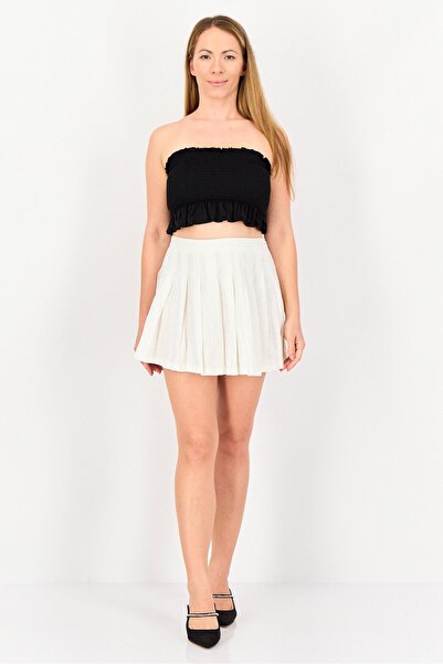 Forever 21 Women Textured Mini Skirt, Cream