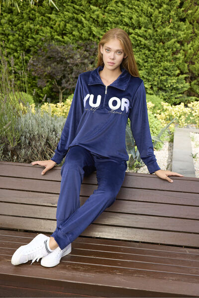 Miss Meryem Lacivert Yumuşak Dokulu, Şık ve Rahat Fransız Kadife Dik Yaka Yar...