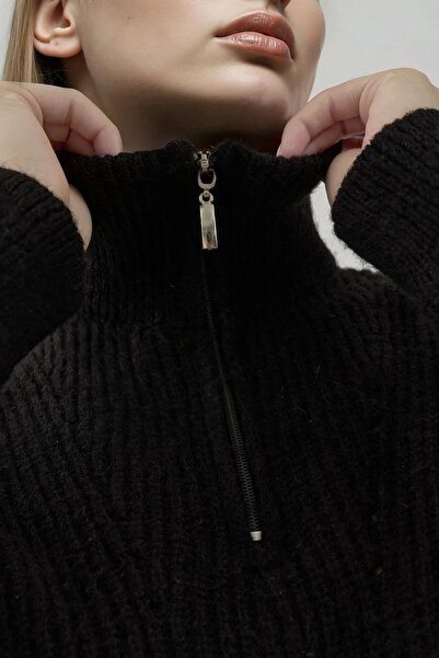 Hiccup Basic Knit Sweater with Zipper Collar
