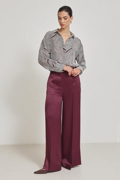 Setre Burgundy Wide-Leg Trousers with Flared Legs and Comfortable Fit