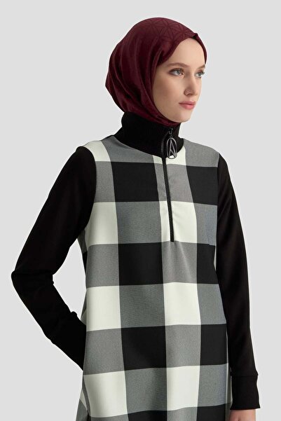 Armine 25KT441 Siyah Kadın Yarım Fermuarlı Balıkçı Yaka Tunik