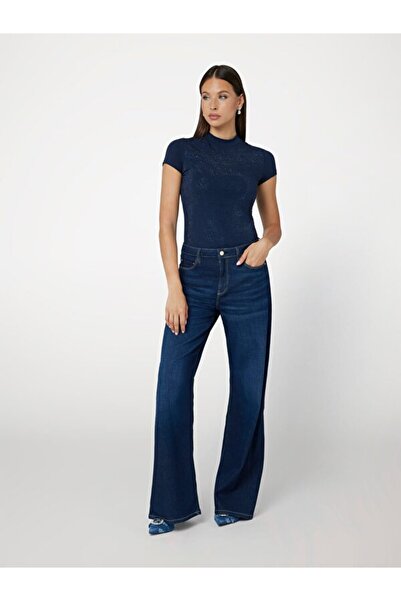 Guess Mock γυναικείο μπλουζάκι με λεπτή εφαρμογή