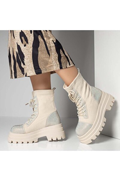 Modlet.ro Γυναικείες μπεζ σουέτ μπότες με κορδόνια και μεταλλικές λεπτομέρειε...