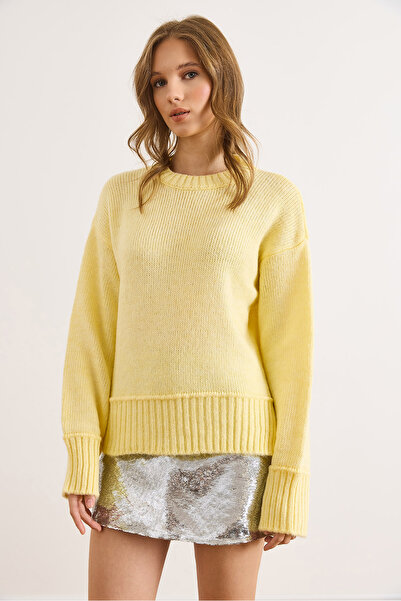Olalook Kadın Sarı Yumuşak Dokulu Yırtmaçlı Triko Kazak KZK-19001007