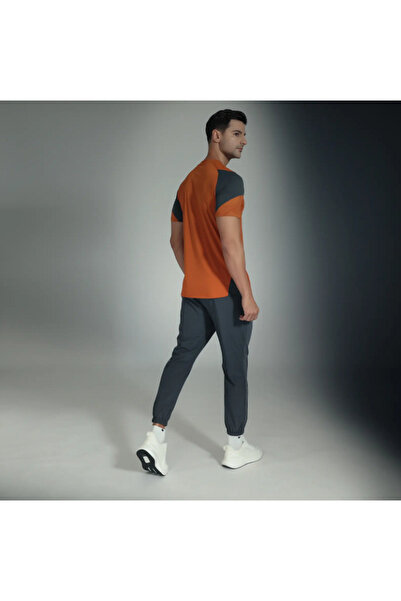 SKILLANO سكيلانو تيشرت رياضي بقصة عادية ورقبة دائرية مضلعة مصنوع 100% من البو...