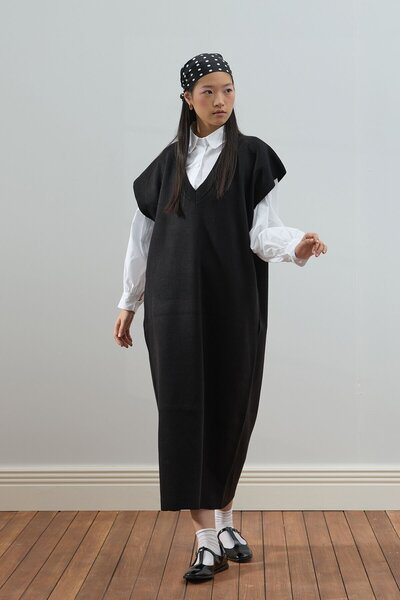 Ceylan Otantik Tricotaj negru cu decolteu în V