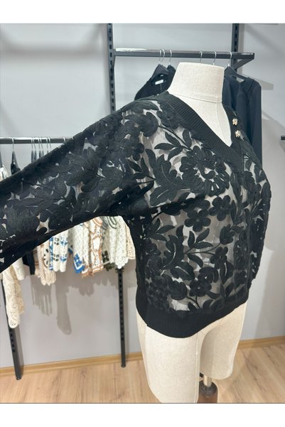 FioraWear Women's Cream Floral Patterned Transparent Sweatshirt