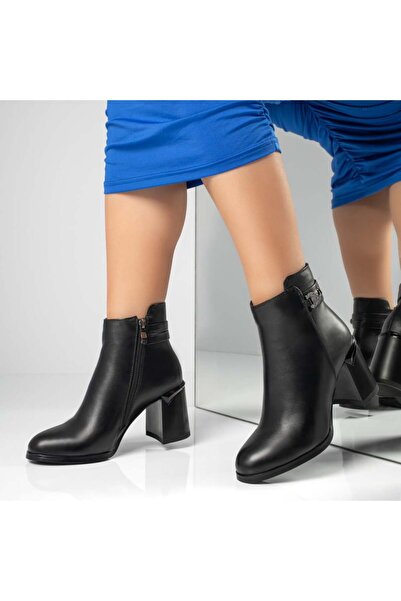 Modlet.ro Women's black high-heeled ankle boots with decorative metallic deta...