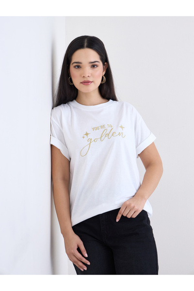 Styli تي شيرت أبيض مطرز بقماش لوركس