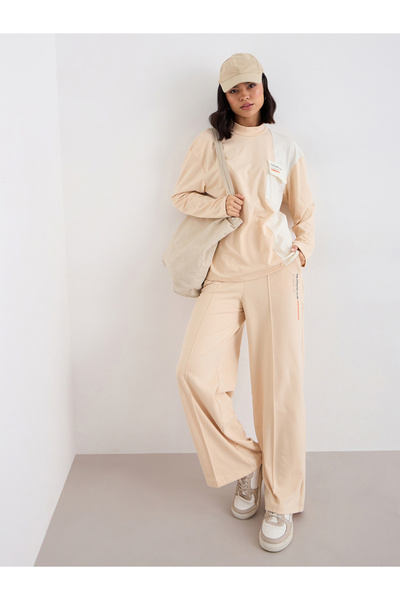 Styli Women Contrast Panel T-Shirt and Joggers Co-Ords