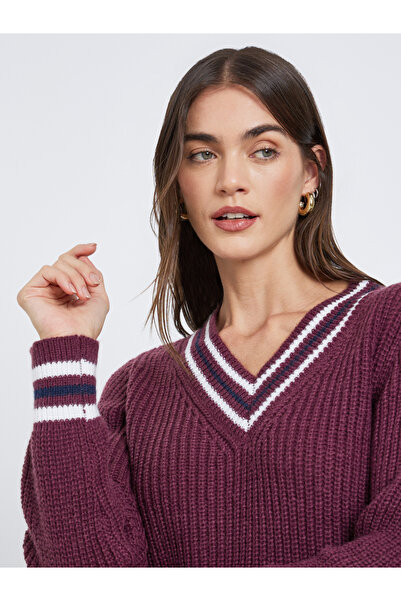 Styli Burgundy V-Neck Knitted Striped Sweater