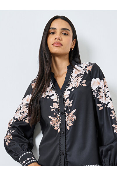 Styli بلوزة سوداء بطبعة زهور بأكمام بالون