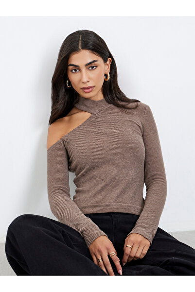 Styli Brown One-Shoulder Knit Top