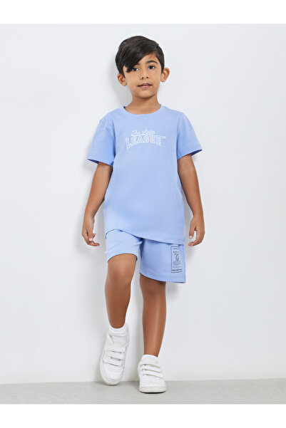 Styli طقم تي شيرت وشورت مطبوع باللون الأزرق للأولاد
