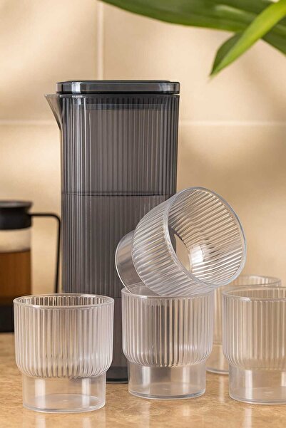 Çavdar Group 5 Parça Kristal Sürahi Seti-Kulpsuz Akrilik Sürahi+ 4 Adet Plastik Bardak