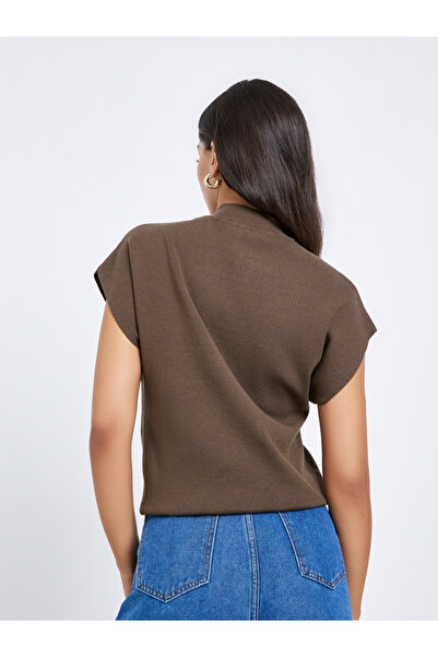 Styli Brown Knit Top with Short Sleeves
