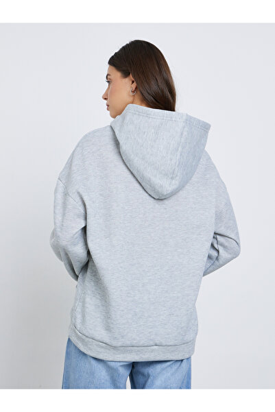Styli Women Grey Graphic Print Hoodie