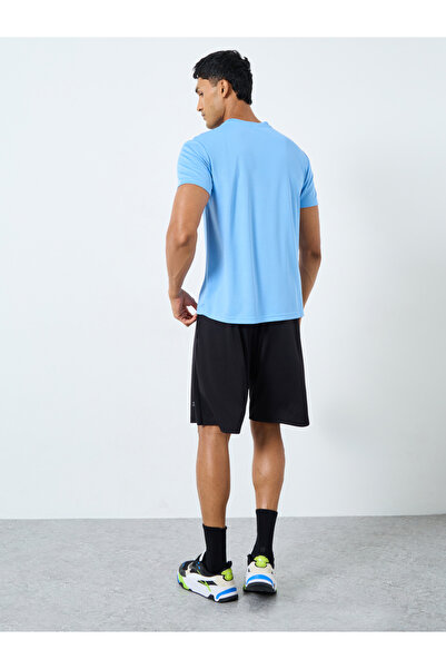 Styli Textured T-Shirt and Shorts Sports Fitness Set