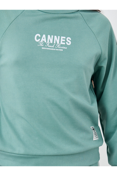 Styli Teen Green Printed Sweatshirt and Pants Set