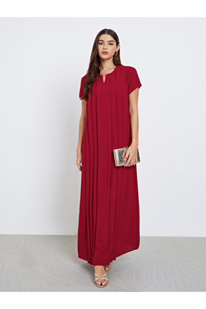 Styli جلابية ماكسي بكسرات باللون العنابي