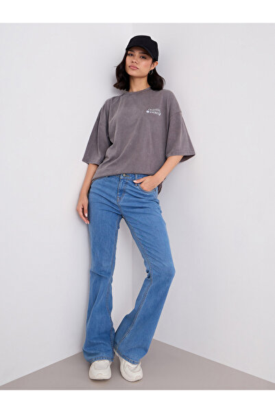 Styli Acid Washed Graphic Print Oversized T-Shirt