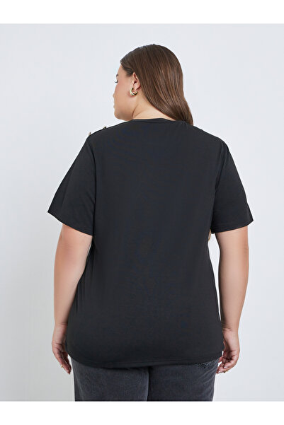 Styli Plus Size Shoulder Button T-Shirt