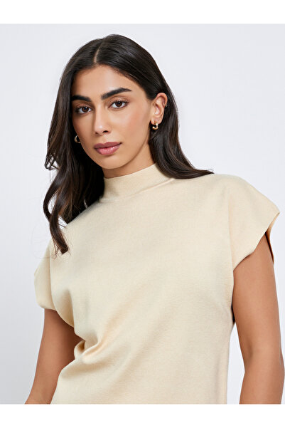 Styli Off White Knit Top with Short Sleeves
