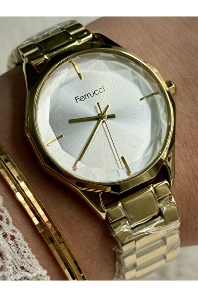 Ferrucci ساعة نسائية أنيقة بلون ذهبي