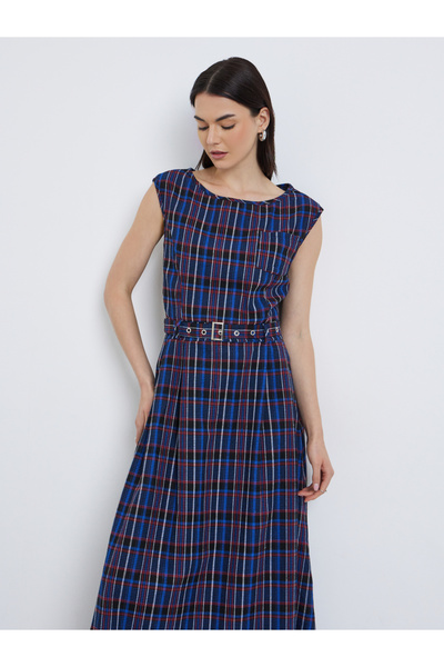 Take Two By Styli فستان ماكسي بحزام وبدون أكمام ومطبع بنقشة مربعات