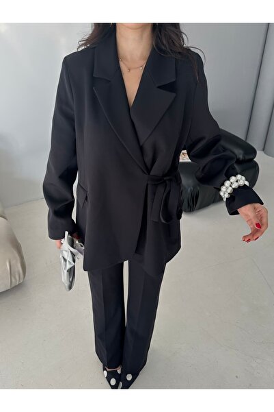 Moda İkra Σετ μπλέιζερ με φαρδύ παντελόνι με φαρδιά πόδια με μια φαρδιά υφασμάτινη ζώνη που δένει την άκρη της μέσης