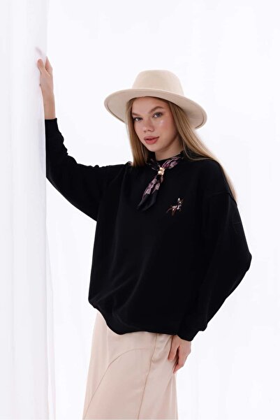 Pulli Collection Fular Detaylı Nakışlı Oversize Sweatshirt