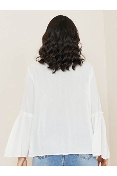 Styli Bell Sleeve V Neck Gathered Blouse