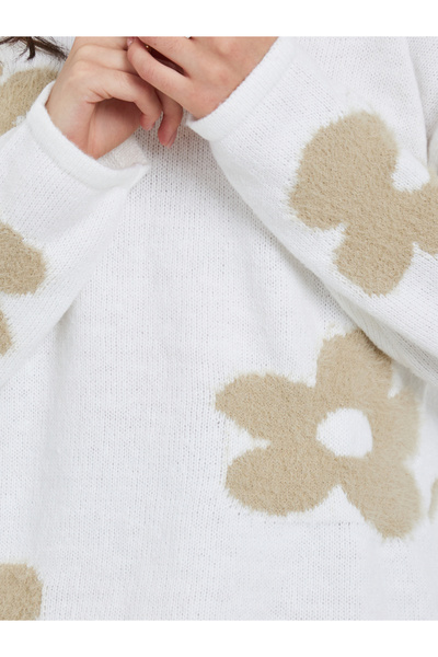 Take Two By Styli White Floral Jacquard Oversized Knit Sweater