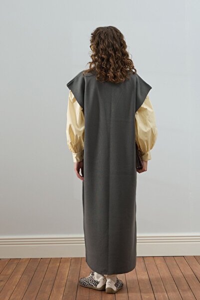 Ceylan Otantik Anthracite Knitwear V-Neck Jile & Butter Yellow Classic Collar Crop Shirt Set