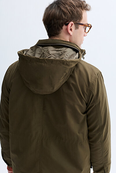 Mudo Thin Coat with Hidden Hood
