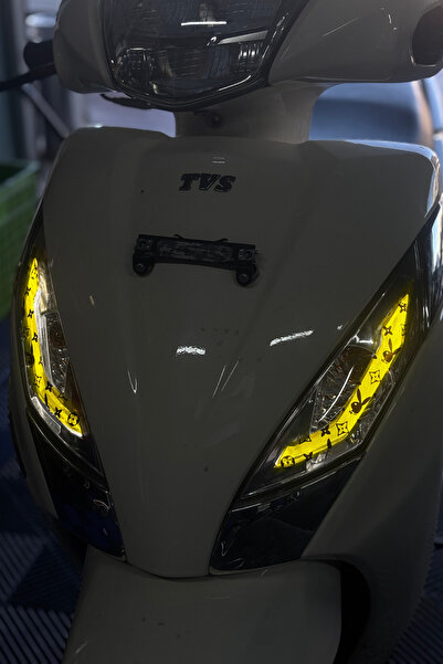 Banxtre فيلم تصميم المصباح الأمامي بنمط بلاي بوي باللون الأصفر (يمين ويسار) ل...