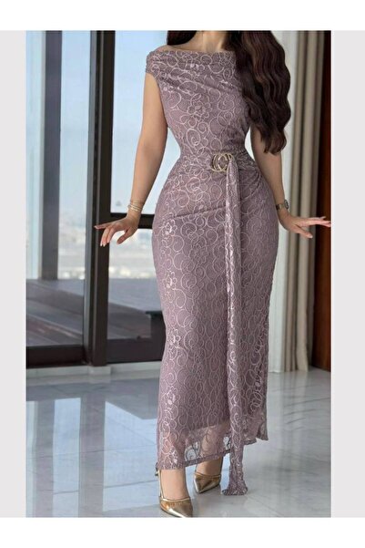 Generic Long lace dress with a slim fit and an elegant belt for a luxurious look