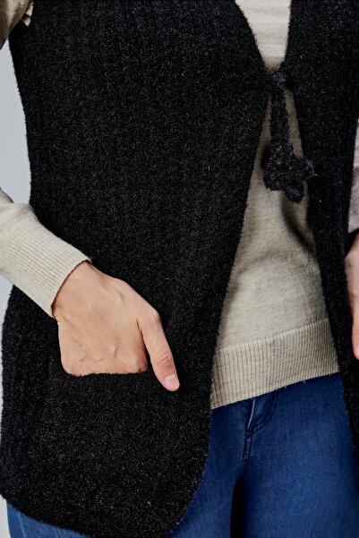 Jinx Wear Fashion Women's Middle-Aged and Older V-Neck Pocketed Glitter Knitted Wool Mother's Knitwear Vest