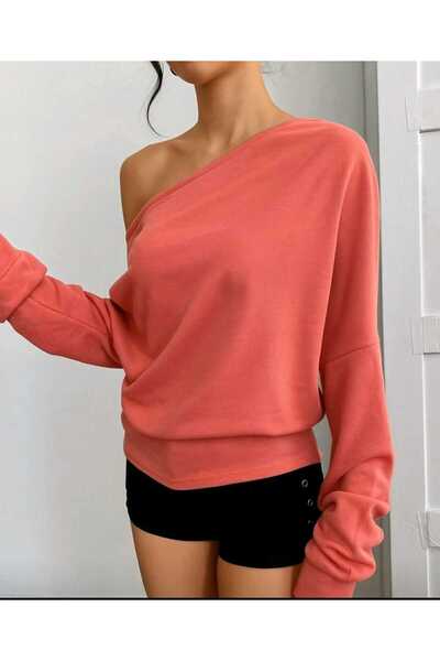 charango Women's Boat Neck Asymmetric Relaxed Cut Two-Ply Wide Sweatshirt